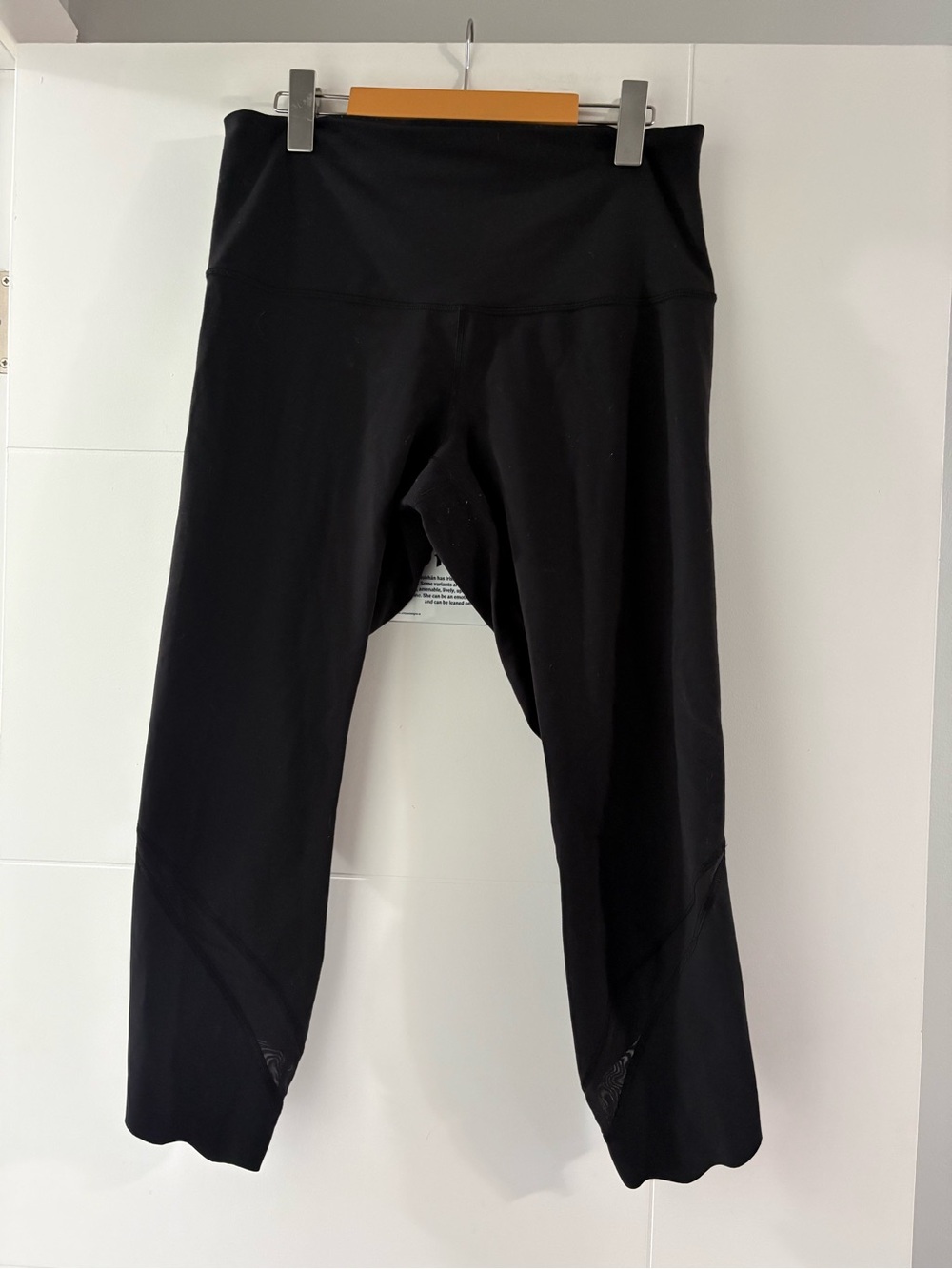 Lululemon Scalloped Hem High-Rise Crop 23" Black Leggings